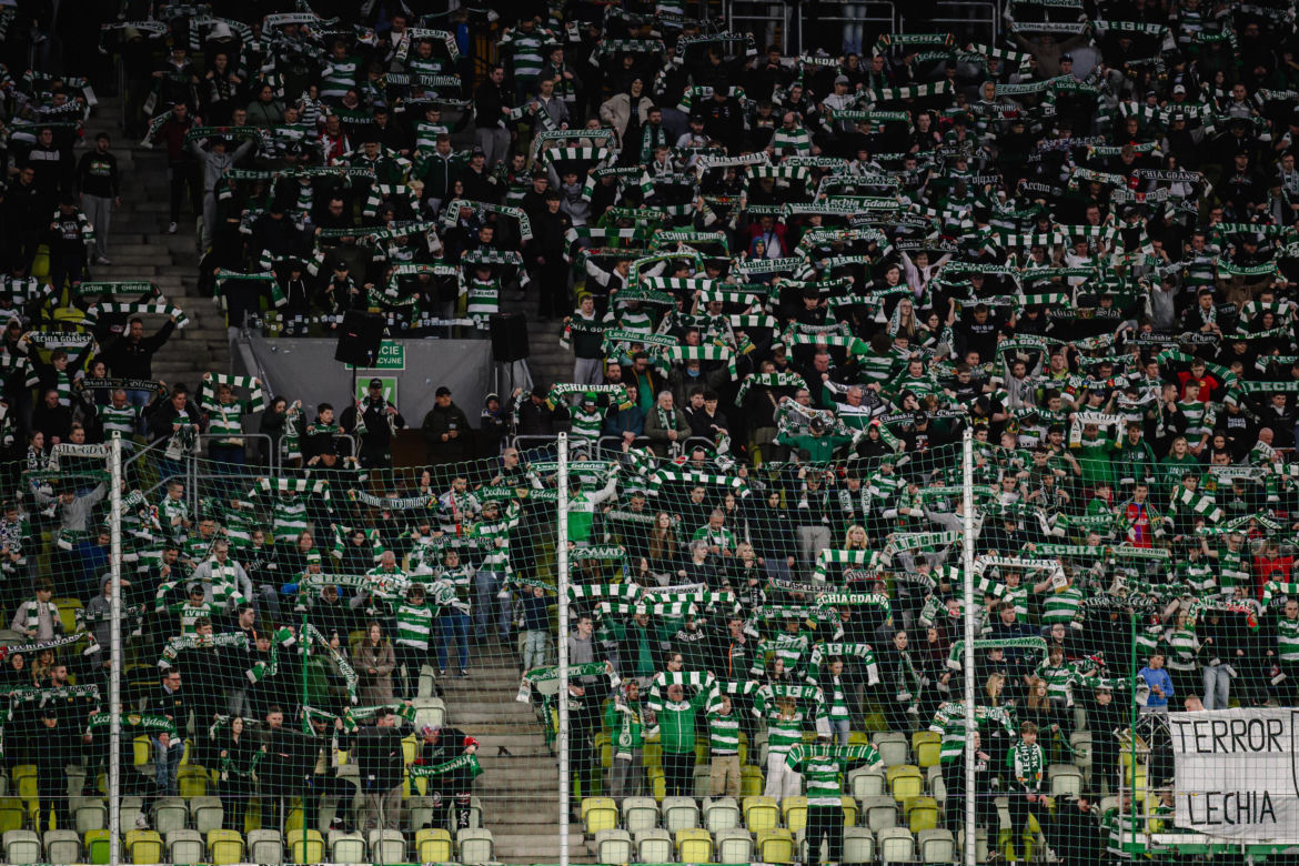 Lechia Gdańsk - Piast Gliwice: Zdjęcia kibiców z meczu 29. kolejki PKO BP Ekstraklasy