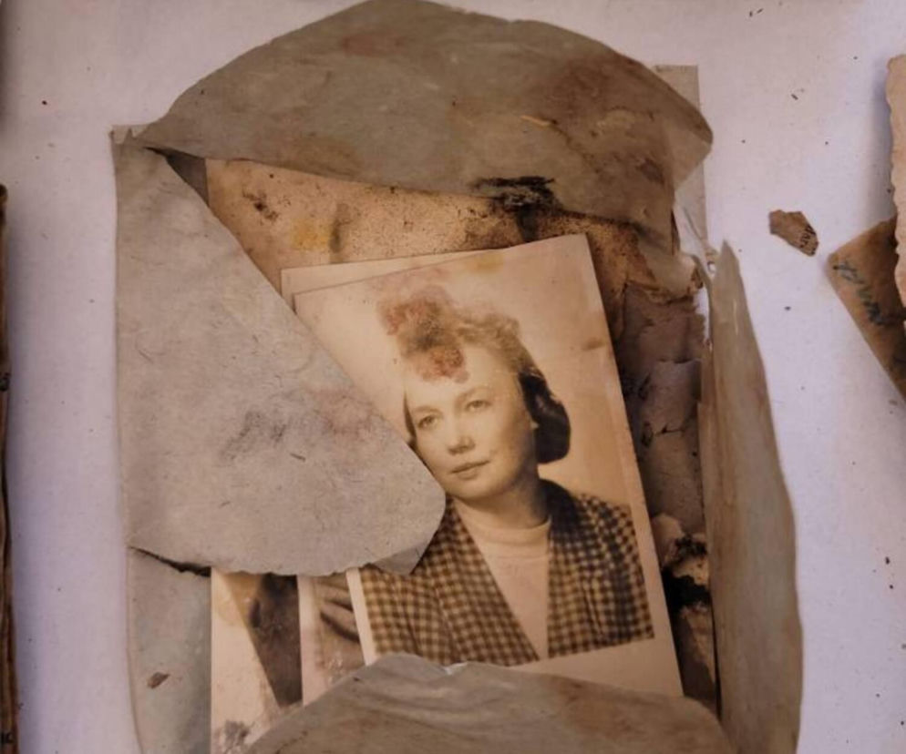 Niezwykłe znalezisko pod podłogą na Saskiej Kępie. Tego nikt się nie spodziewał. „Całkowity unikat”