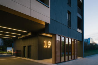 Kolejowa 19 w Warszawie, RISKARCH