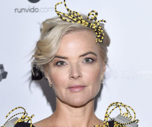 Gwiazdy w dziwacznych stylizacjach. Moda na recykling 2