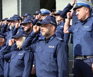 Pogrzeb zastrzelonego policjanta Natana Sieronia. Dźwięk syren było słychać w całej Polsce. Trudno powstrzymać emocje
