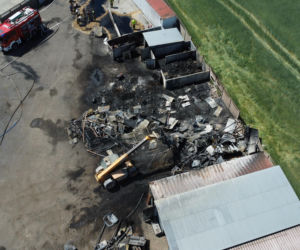 Gigantyczny pożar opon w Wielkopolsce. Czarny dym widać z wielu kilometrów!