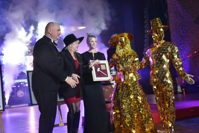 XIV Marszałkowski Bal Dobroczynny w CKK Jordanki. Koncert Kuby Badacha i licytacje