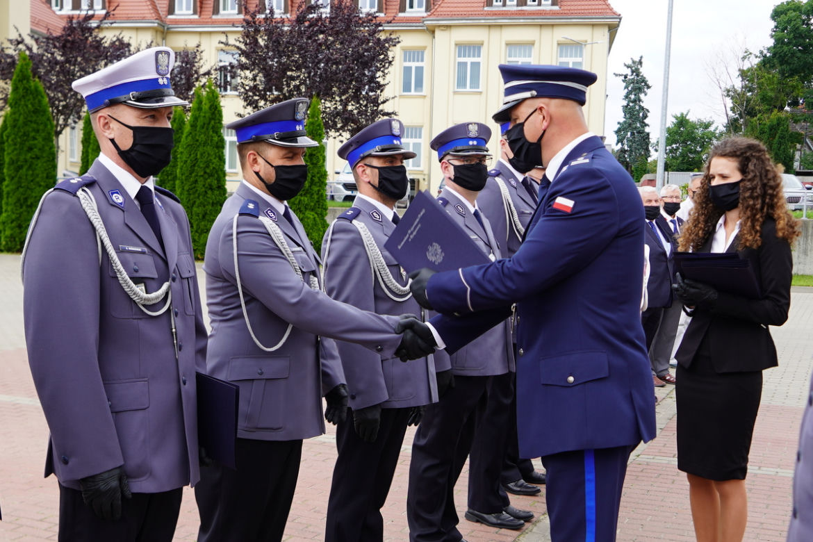Ślubowanie policjantów w Bydgoszczy. Zdjęcia z uroczystości