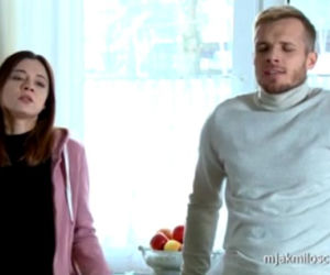 M jak miłość. Iza (Adriana Kalska), Artur (Tomasz Ciachorowski)