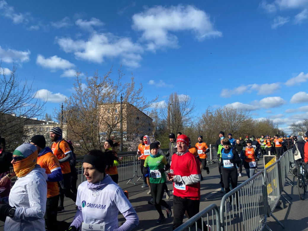 DOZ Maraton Łódź 2025. Biegacze opanowali Łódź