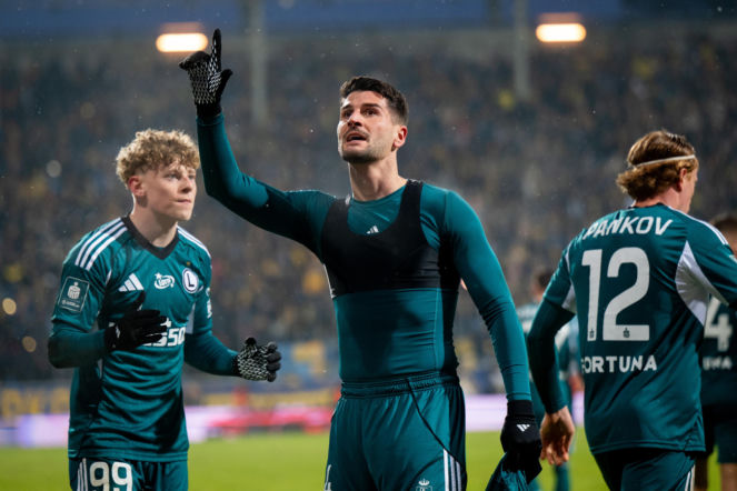 Wściekli kibice Legii zagrozili piłkarzom po meczu z Arką! A jak spadniemy...