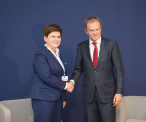 Tak zmieniła się twarz Donalda Tuska, odkąd wyjechał z Polski.