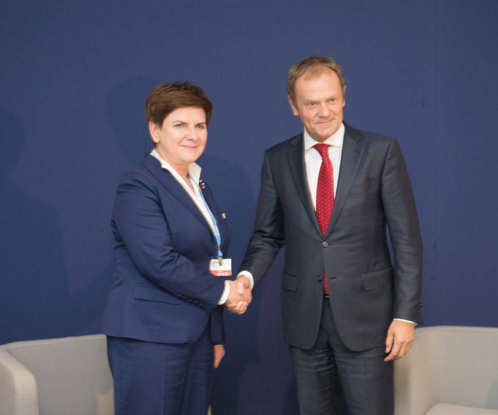 Tak zmieniła się twarz Donalda Tuska, odkąd wyjechał z Polski.