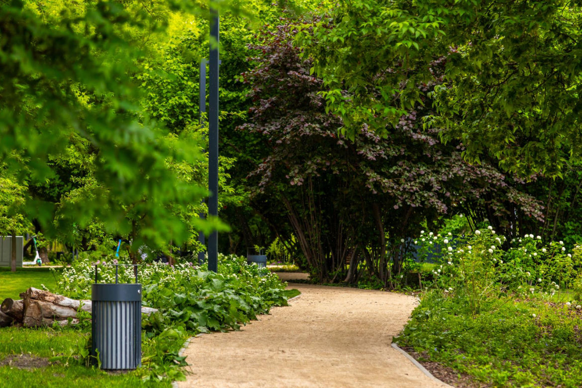 Park linearny przy ul. Suwak w Warszawie