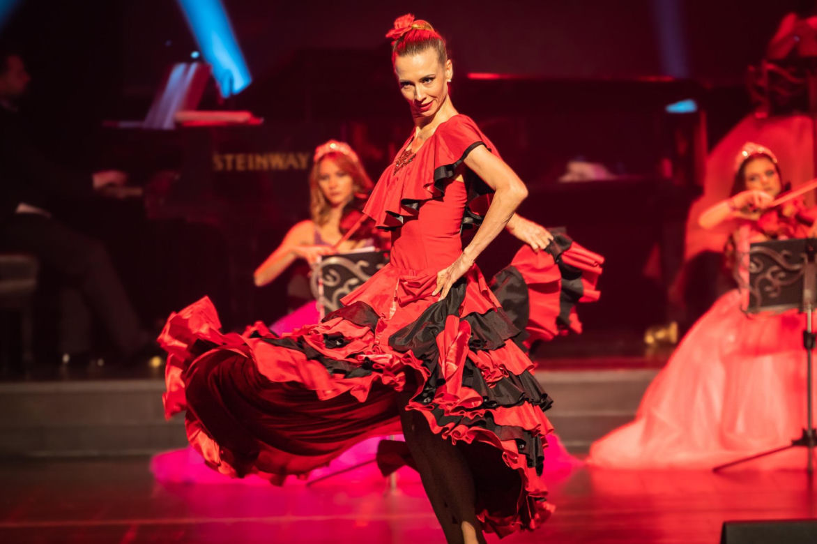 Noworoczny Koncert Wiedeński w wykonaniu Orkiestry Księżniczek na scenie CSK w Lublinie
