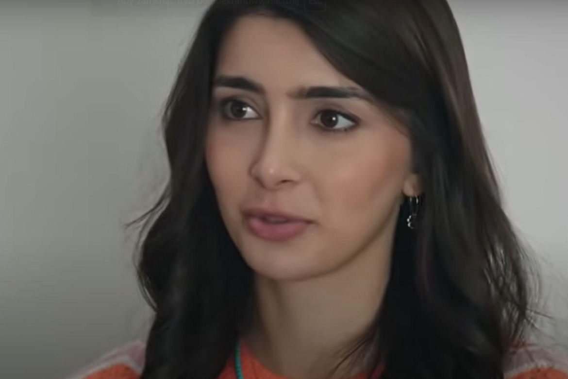 Duygu wpadnie na pomysł, by upiększyć siostrę 