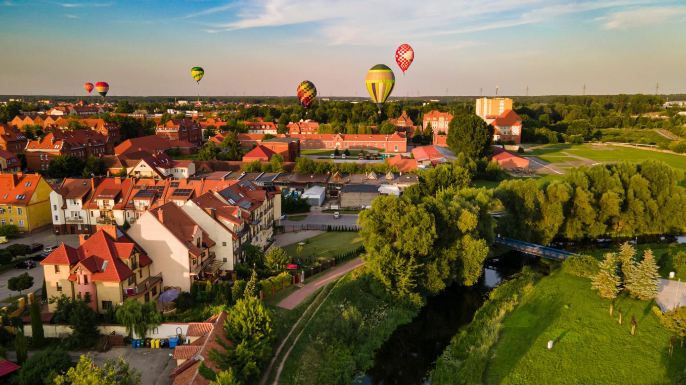 To miasto przywodzi na myśl "Małą Kapadocję". Przyciąga turystów magicznym widokiem