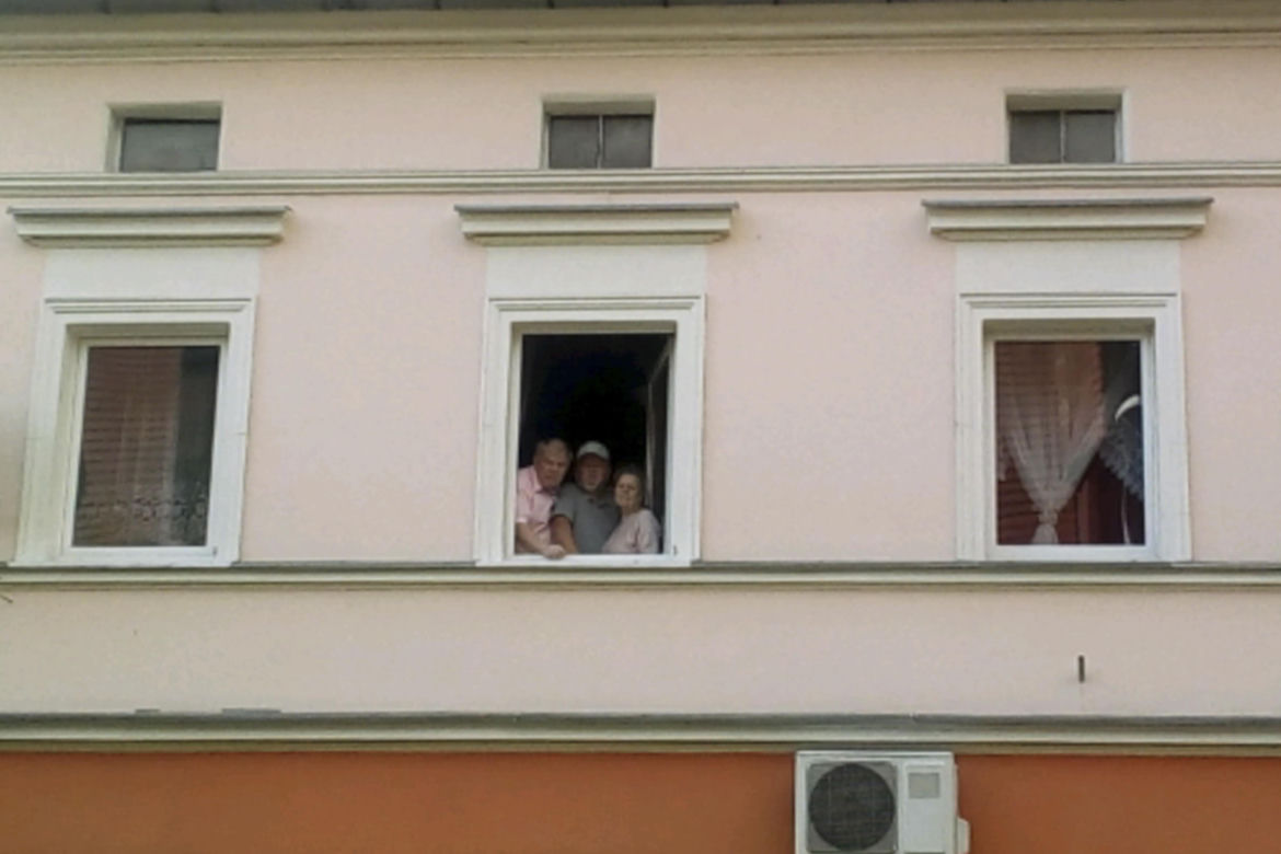Nie śpimy, bo sufit leci nam na głowy 