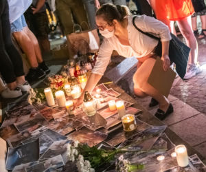Manifestacja Białorusinów na rynku w Krakowie. Precz z Łukaszenką!