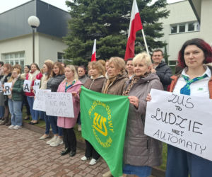 Protest pracowników ZUS-u w Starachowicach