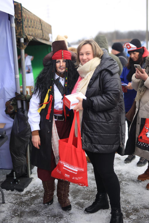 „Lodowata krew z gorących serc”. Lubelskie morsy morsują i pomagają!