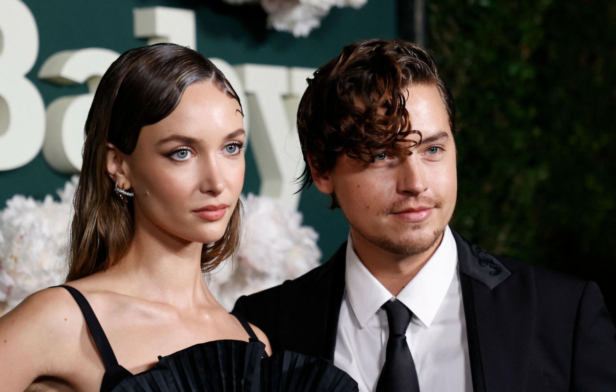 Cole Sprouse i Ari Fournier