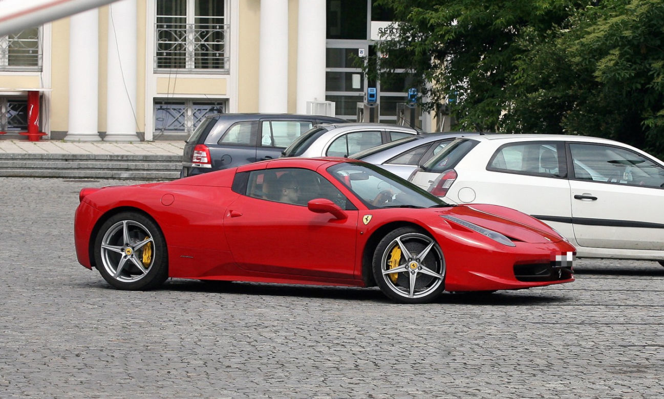 Kuba Błaszczykowski w Ferrari 458 Spider