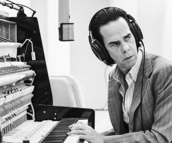 Nick Cave & The Bad Sedes już dziś zagrają na Open'er Festival 2026. Te 10 utworów KONIECZNIE musisz posłuchać!