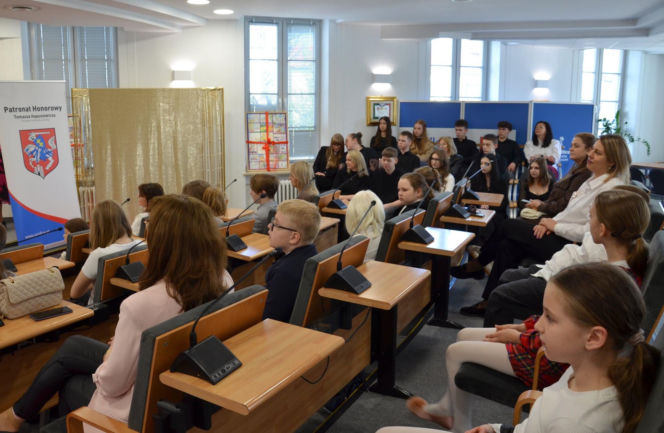 „Plastyczne Oscary” i mosty między pokoleniami. Wielki finał konkursów w ramach kampanii „Widzę – rozmawiam – reaguję” w Siedlcach