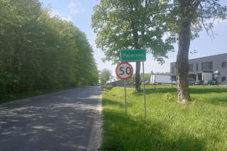 Jedno z najstarszych miast w Polsce leży w województwie łódzkim. Można w nim spotkać gigantycznego pająka!