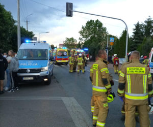 Zderzenie karetki i osobówki w Wiśniewie