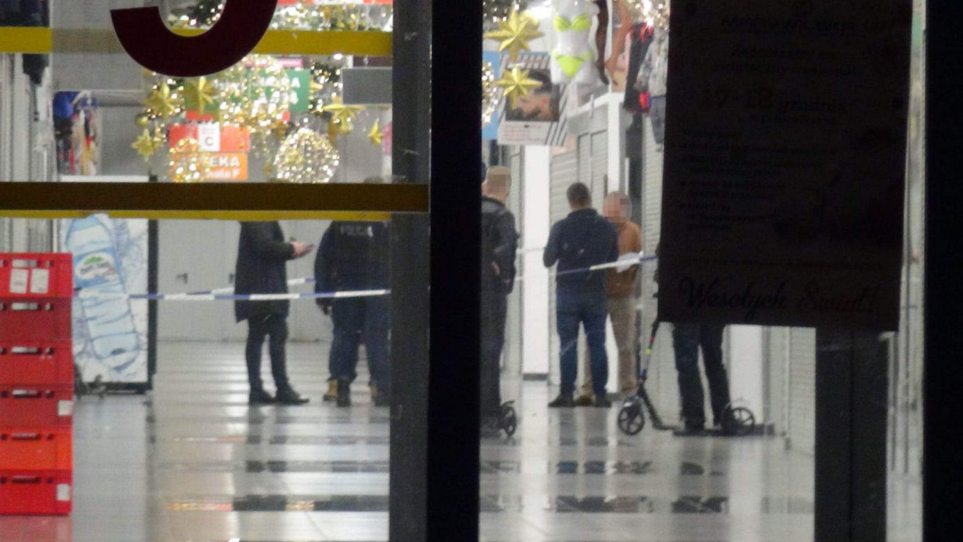  Brutalny atak nożem na Marywilskiej. Sprawca uciekł 