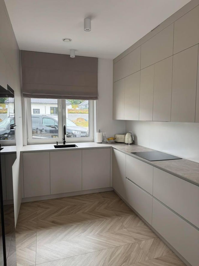 Perfekcyjna aranżacja okna bez wychodzenia z domu. Dlaczego warto zaufać ekspertom Royal Firany?