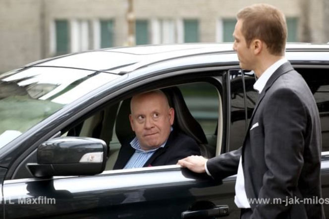 M jak MIŁOŚĆ. Andrzej Budzyński (Krystian Wieczorek) i gangster Jarosław Jarecki (Grzegorz Mostowicz-Gerszt)