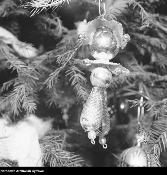 Tak ubierano choinki w PRL-u. Te archiwalne zdjęcia to prawdziwe perełki!