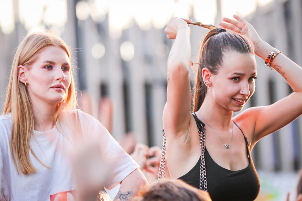Sosnowiec Fun Festival. Publiczność szaleje przed sceną