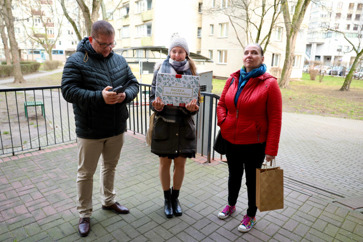Z prezentami świątecznymi u Powstańców Warszawskich