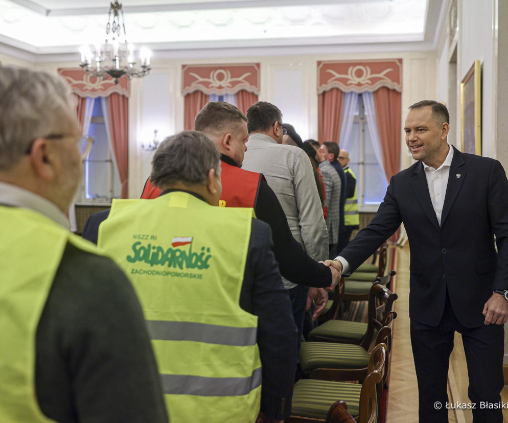 Prezydent Nawrocki rozmawia z rolnikami w Warszawie