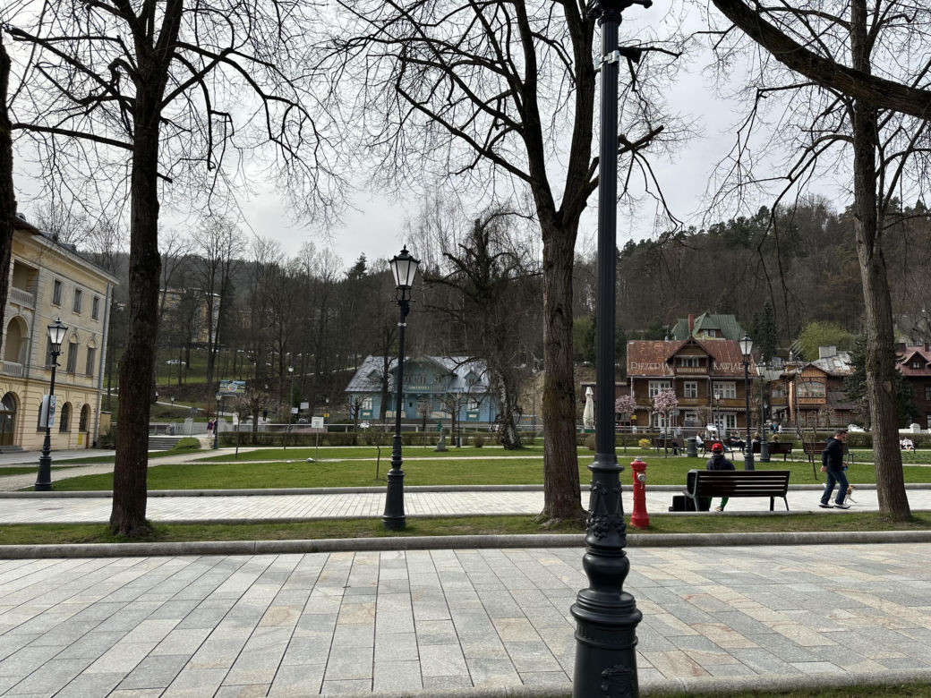 Krynica-Zdrój znów tętni życiem. Uzdrowisko przeżywa drugą młodość 