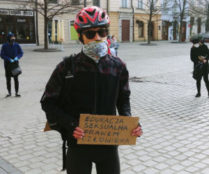 Czarny Protest na Rynku Głównym w Krakowie