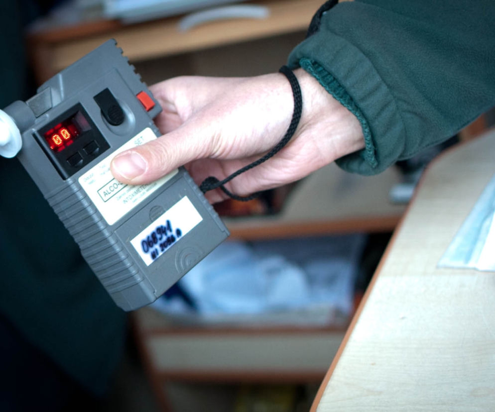 alkomat, trzeźwość, kontrola trzeźwości