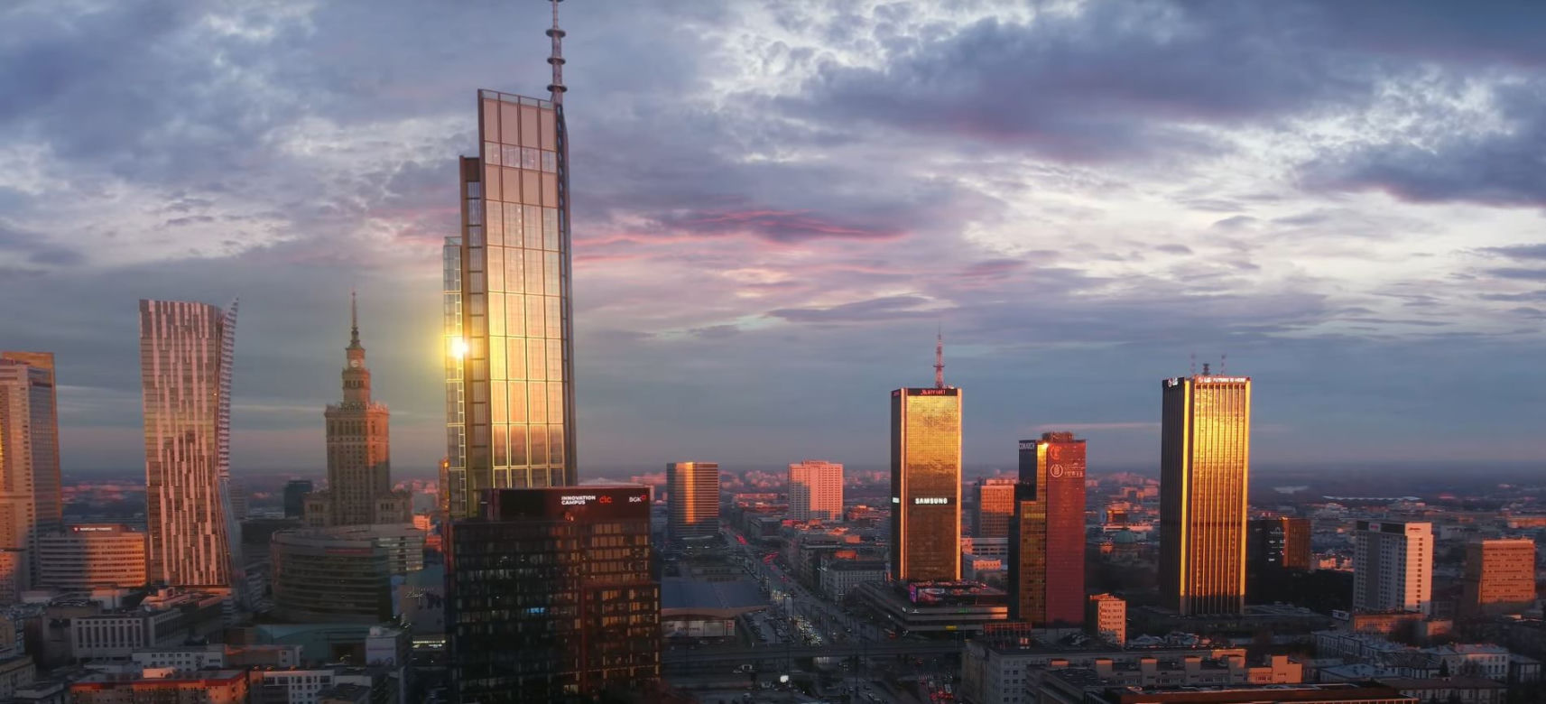 Niesamowite tarasy widokowe na Varso Tower