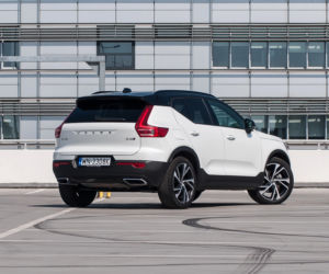 Volvo XC40 D4 190 KM R Design