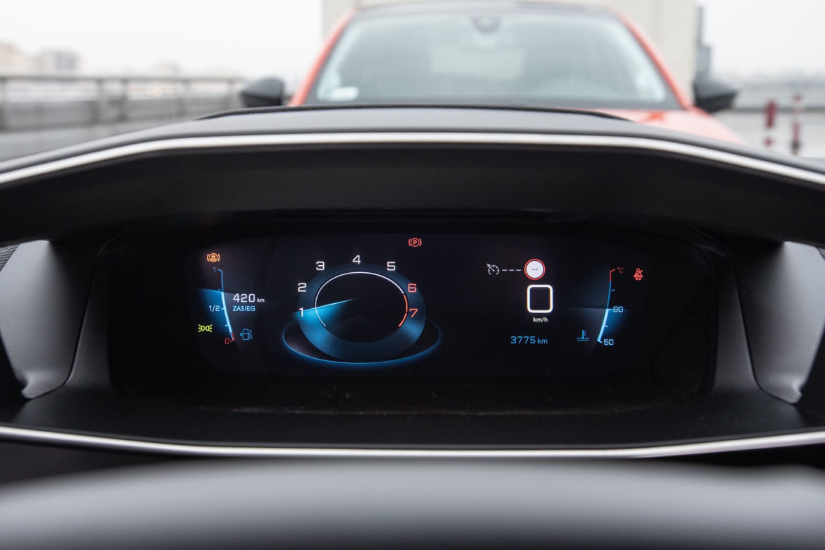 Peugeot 208 Allure vs Opel Corsa Elegance