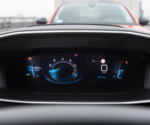 Peugeot 208 Allure vs Opel Corsa Elegance