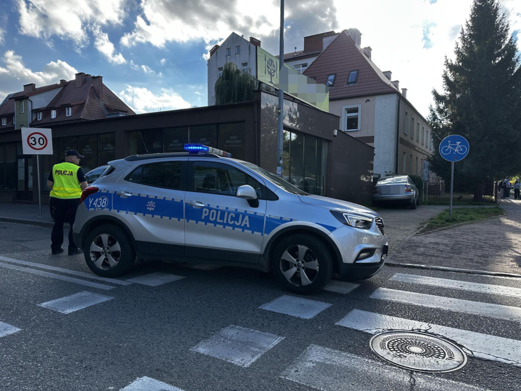 Wyjął długi nóż i zaczął dźgać. Gdy go złapali, trzymał maczetę!