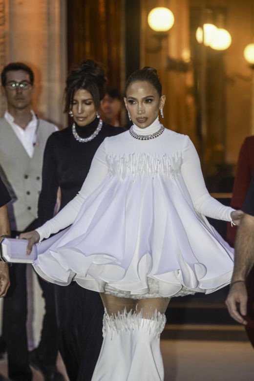 Jennifer Lopez w sukni Stephane'a Rollanda