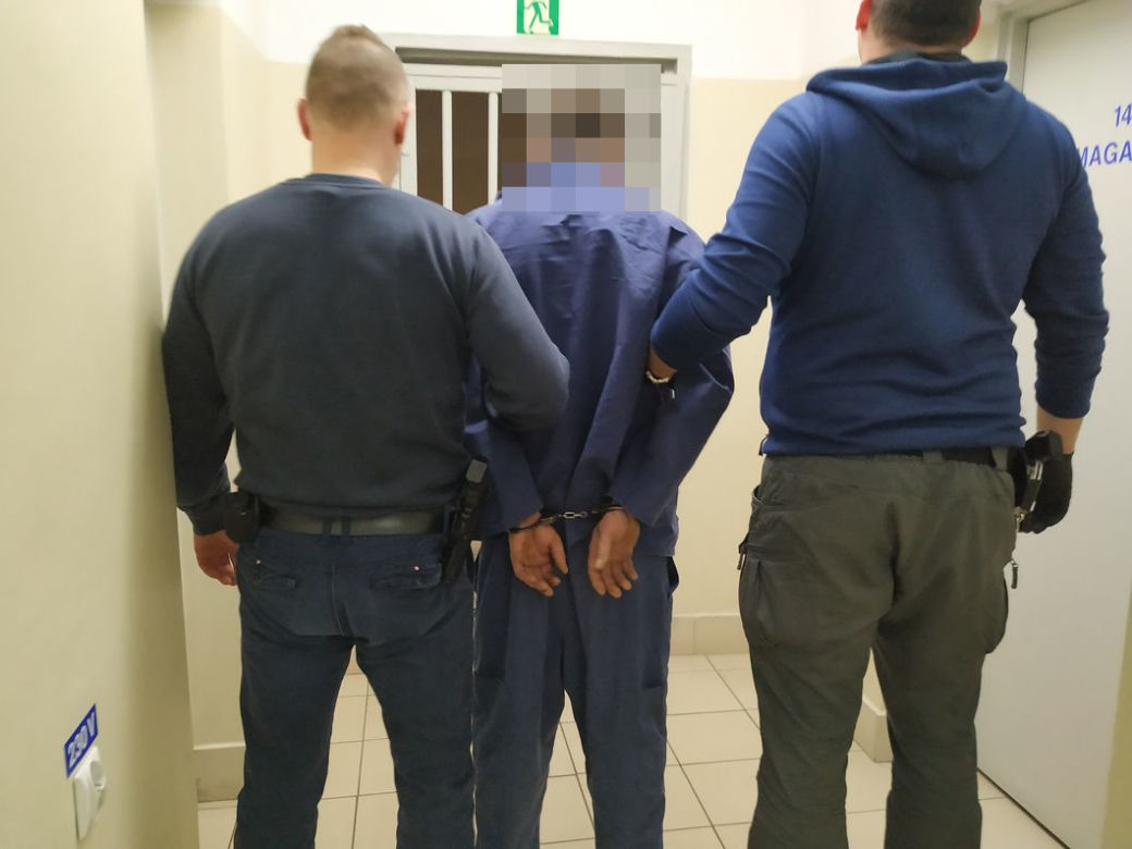 Ploski. Pościg za złodziejami. Mężczyźni wskoczyli do rzeki