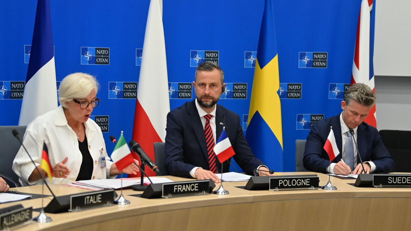 wicepremier - minister obrony narodowej Władysław Kosiniak-Kamysz wziął udział w spotkaniu ministrów obrony NATO w Brukseli