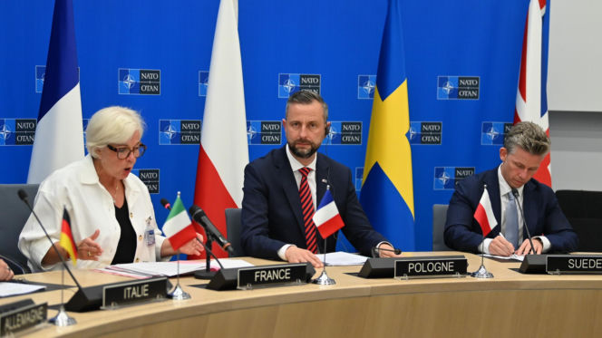 wicepremier - minister obrony narodowej Władysław Kosiniak-Kamysz wziął udział w spotkaniu ministrów obrony NATO w Brukseli
