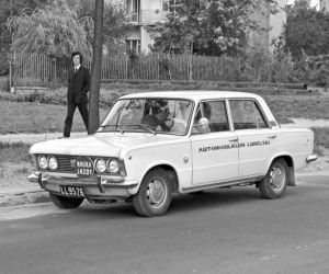 Polski Fiat 125p jako pojazd do nauki jazdy (1972 rok)
