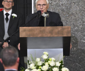 Zaskakujący widok na pogrzebie Frycza. Pojawili się żołnierze