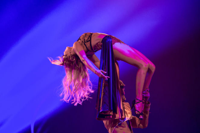 Gamou Fall i przepiekne tancerki w TzG