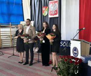 Czwartoklasiści po absolutorium. Wkrótce matury